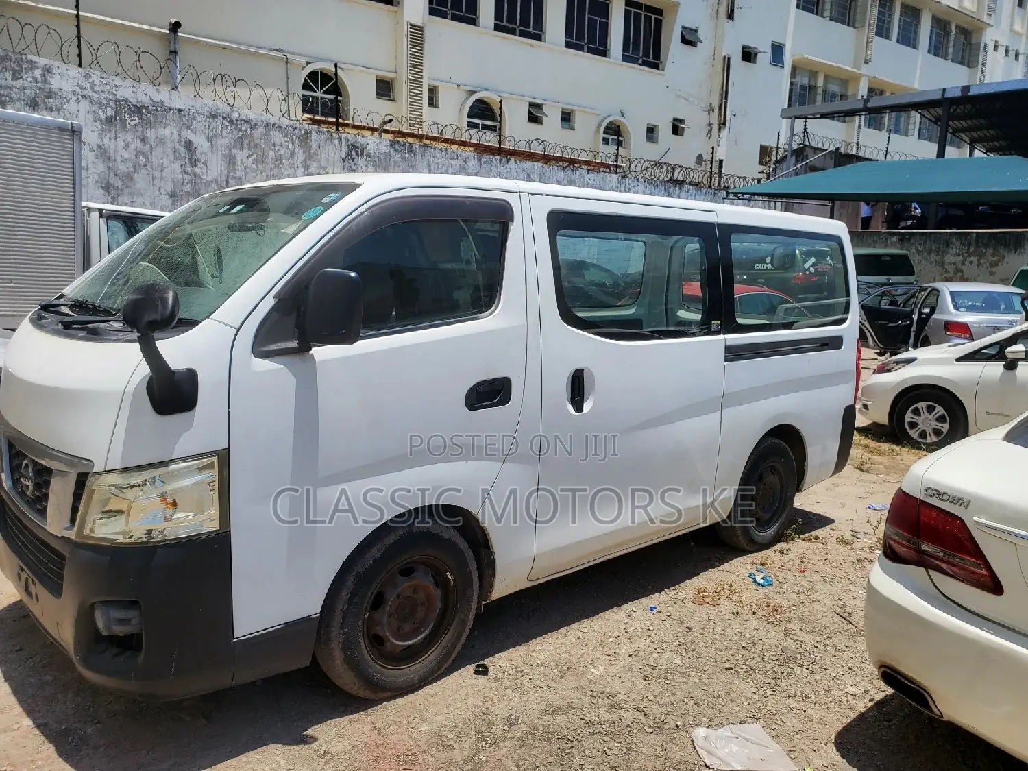 Nissan Caravan (Urvan) 2017 White