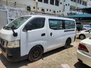 Nissan Caravan (Urvan) 2017 White