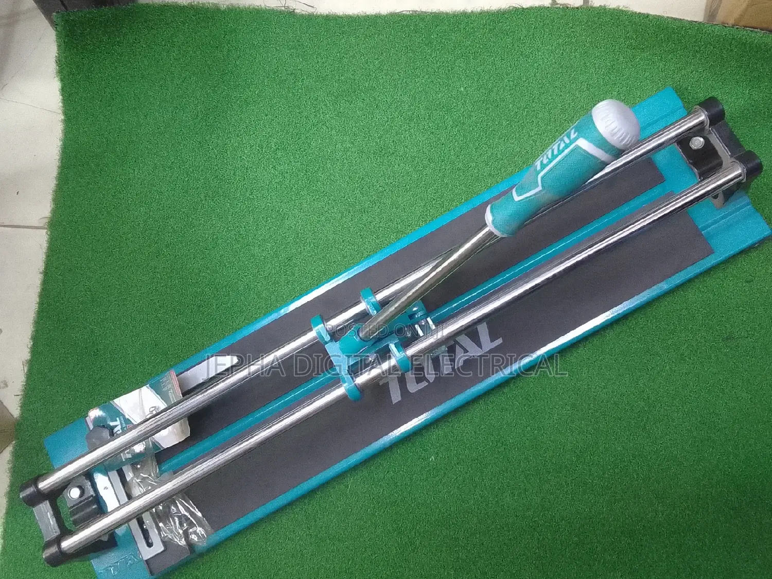 Tile Cutter Machine