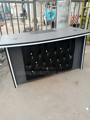 1.5 Executive Office Desk