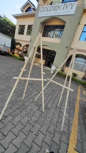 Slim Adjustable Easel Stand