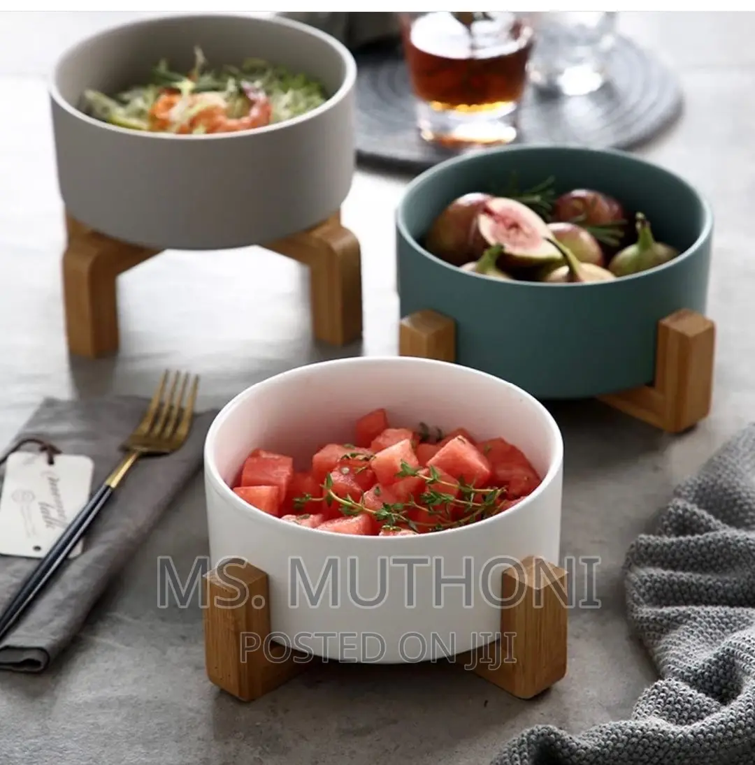 Nordic Salad Bowl With Wooden Handle*