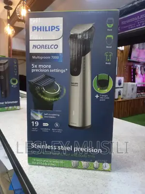 Philips Norelco Multigroom Series 7000