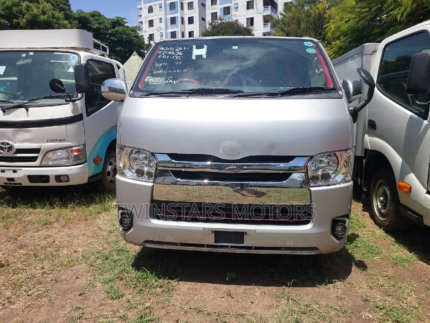 Toyota HiAce 2017 Brown