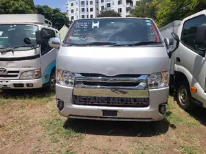 Toyota HiAce 2017 Brown