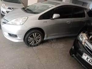 Honda Fit Shuttle 2014 Silver