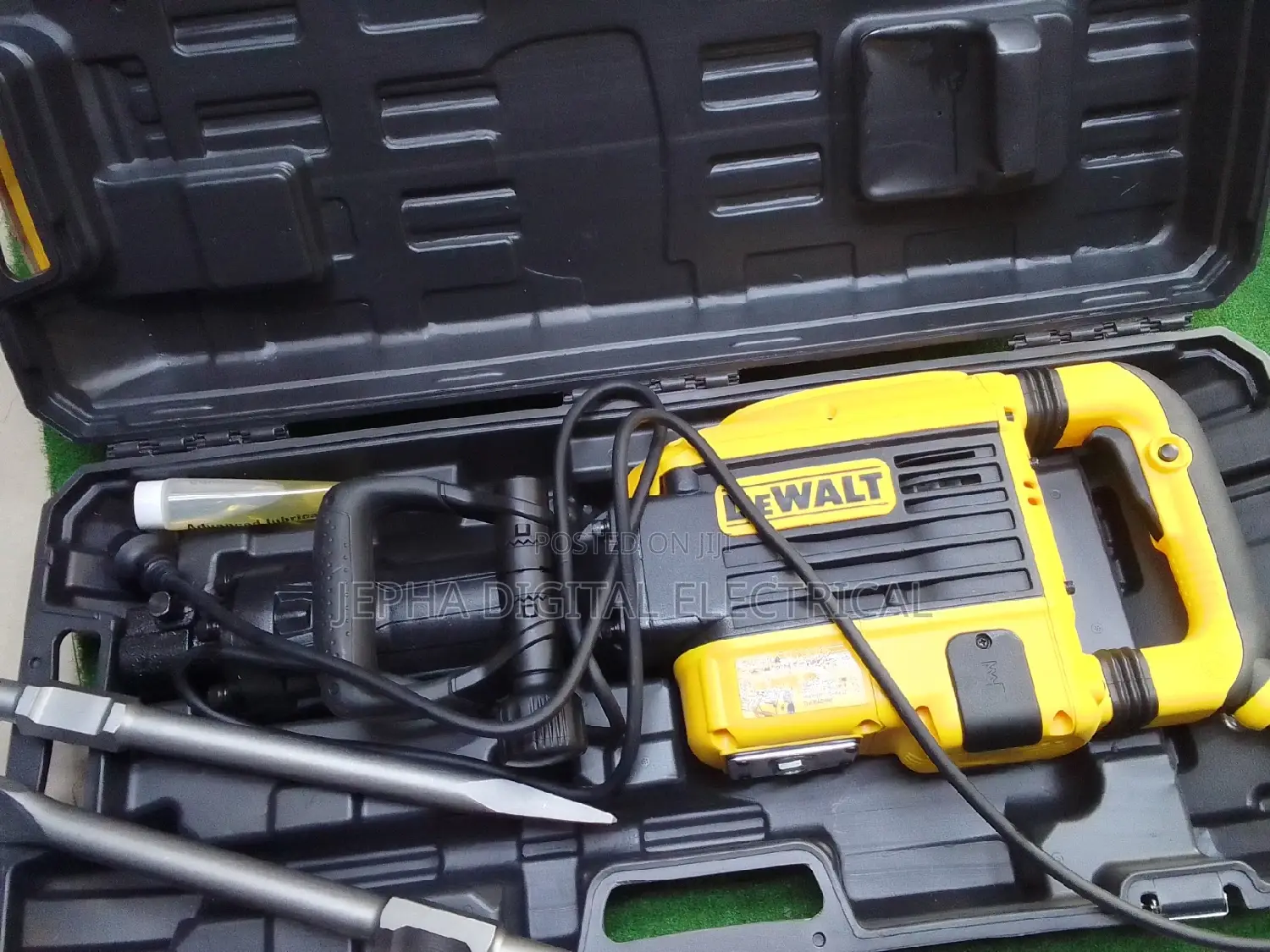 Dewalt Hard Lock Demolition Hammer