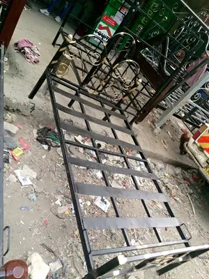4*6 Metallic Bed