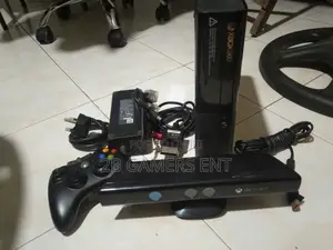Xbox 360 Slim Series, 15 Games