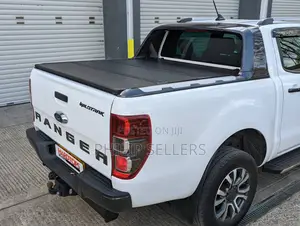 Ford Ranger MK5 (12-15) Tri-Fold Hard Tonneau Cover - Wild