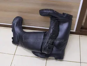 Heavy Duty Gumboots For Feet Protection