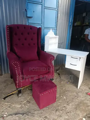 Pedicure Seat With Pillow, Puff and a Manicure Table 