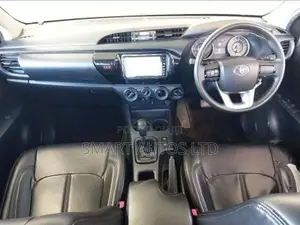 Toyota Hilux 2018 Silver