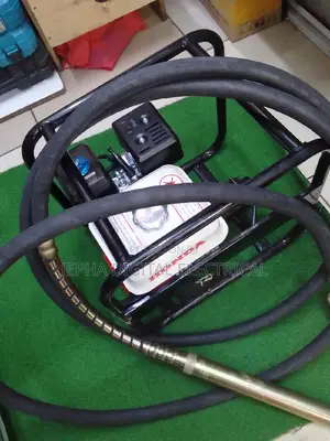 Honda Concrete Vibrator With Poker