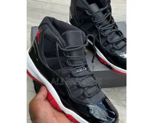 Air Jordan 11 Concord