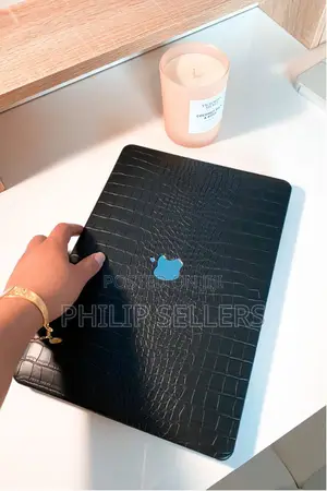 Case Macbook Apple Pro Air Croco BLACK - A2681