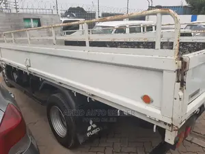 Mistubishi Fuso Long Chase