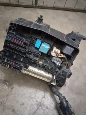 Engine Fusebox for Fielder Nze Axio Runx.