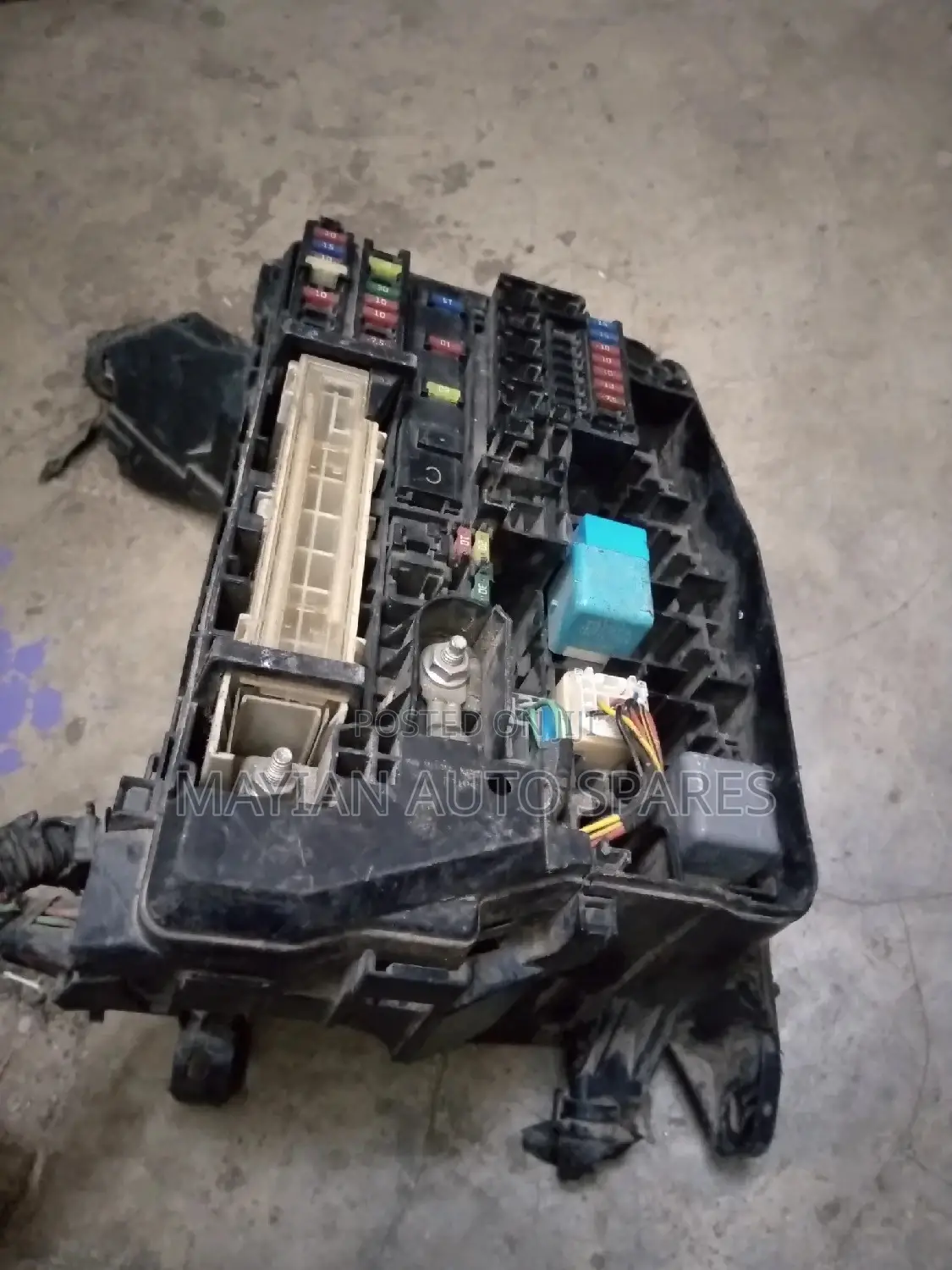 Engine Fusebox for Fielder Nze Axio Runx.