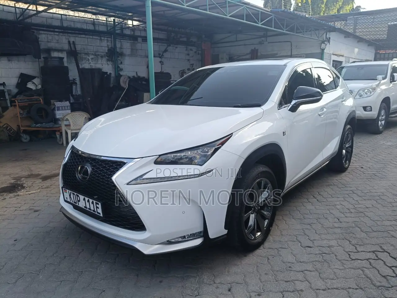 Lexus NX 2017 Off white