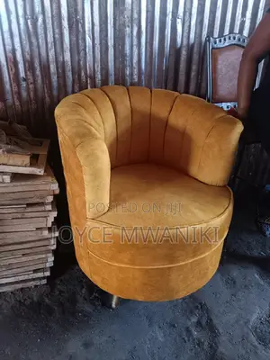 Flower Seat, Gold Colour.