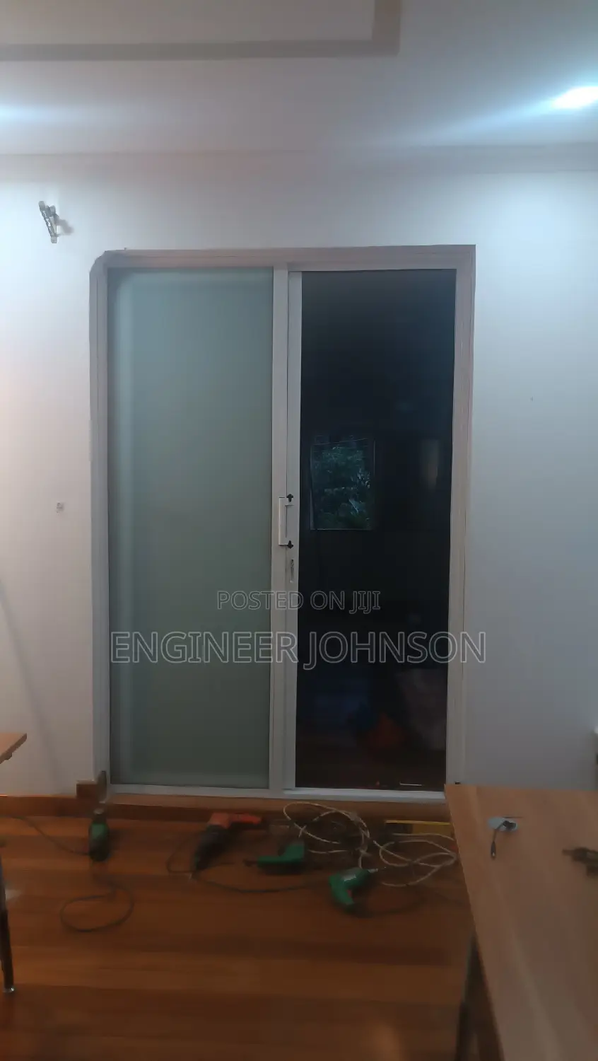 Room Glass Partition
