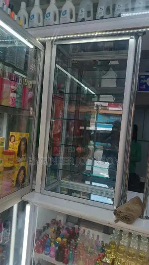 Wall Glass Display