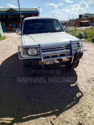 Mitsubishi Pajero 2007 White