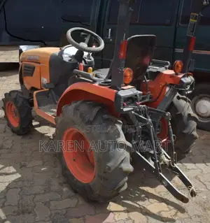 Kubota B2320