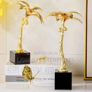 Modern Metal Coconut Tree Decor