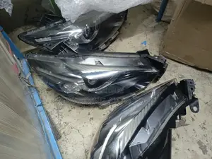 Mazda CX5 5pin Headlights Xenon.