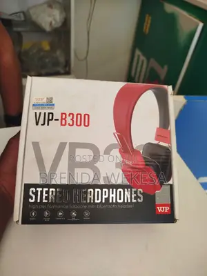 Wireless Bluetooth Headphones With Maximum Adjustable Volume