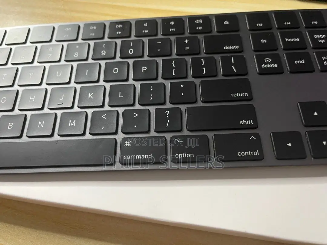 Apple Magic Keyboard With Number Pad (Black)