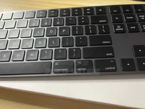 Apple Magic Keyboard With Number Pad (Black)