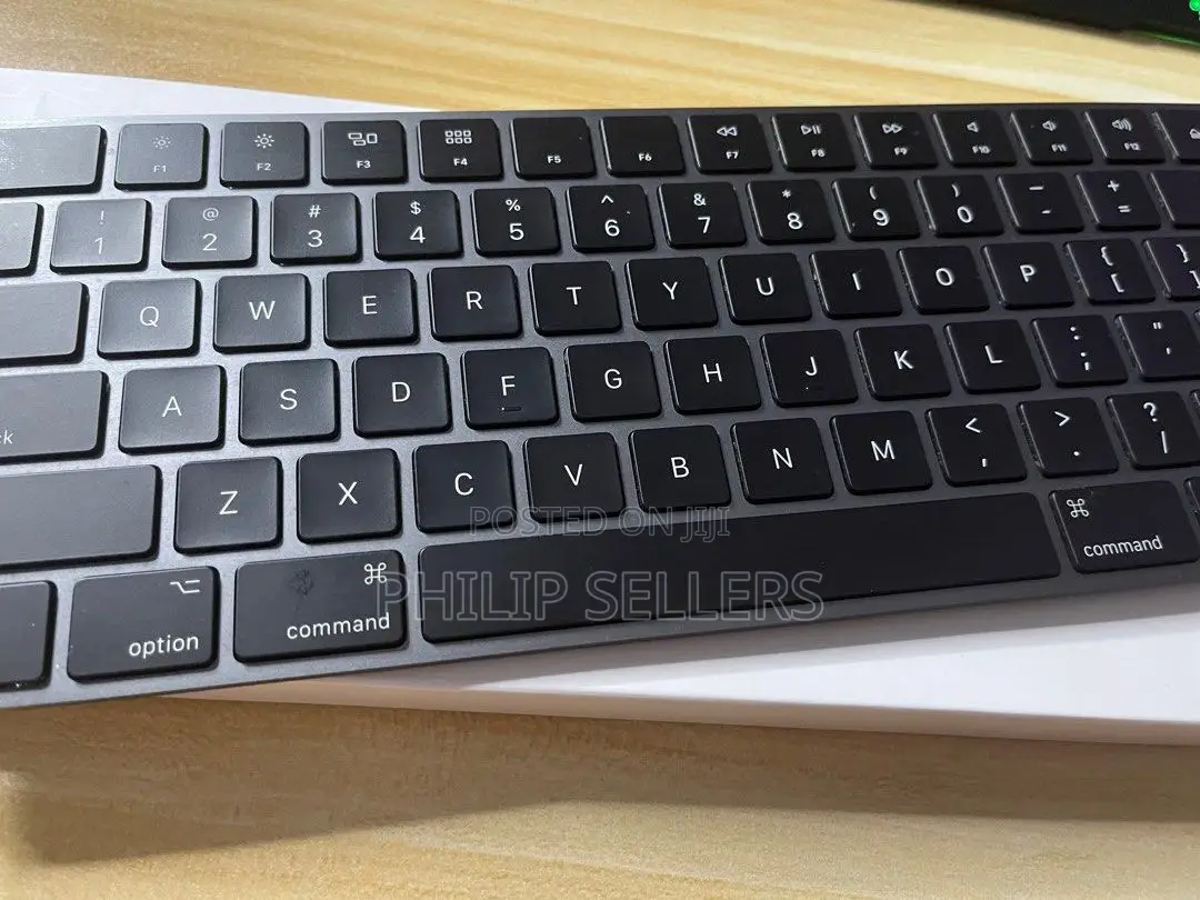 Apple Magic Keyboard With Number Pad (Black)