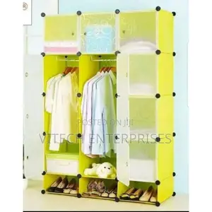 TC Portable 3-Column Plastic Wardrobe