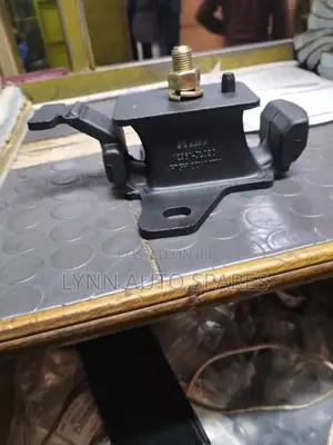 Toyota 2KD Vigo Engine Mounting