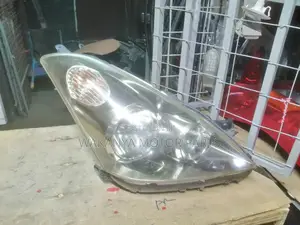 Toyota Wish 2002/2004 Xenon Headlamp, Ex Japan Parts