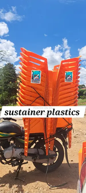 Beautiful Diamond Plastic Chairs in Orange