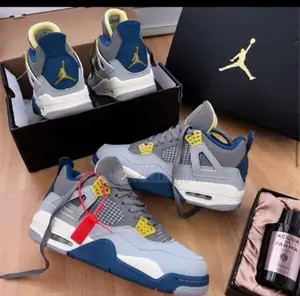 Air Jordan 4