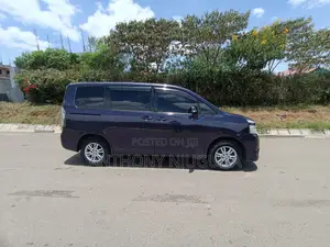 Toyota Voxy/Noah 7 Seater Hire.Comes With a Driver