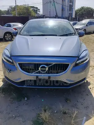 Volvo V40 2016 Silver