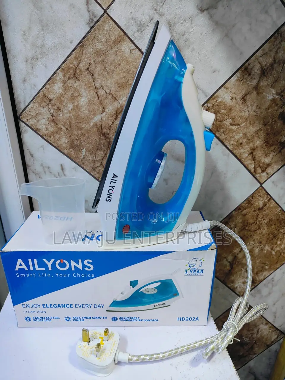 Ailyons Steam Iron Box
