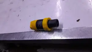 Speakon Plastic