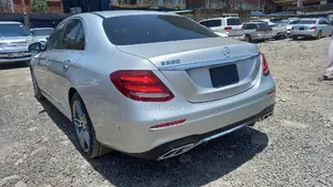 Mercedes-Benz E200 2016 Silver