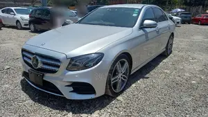 Mercedes-Benz E200 2016 Silver