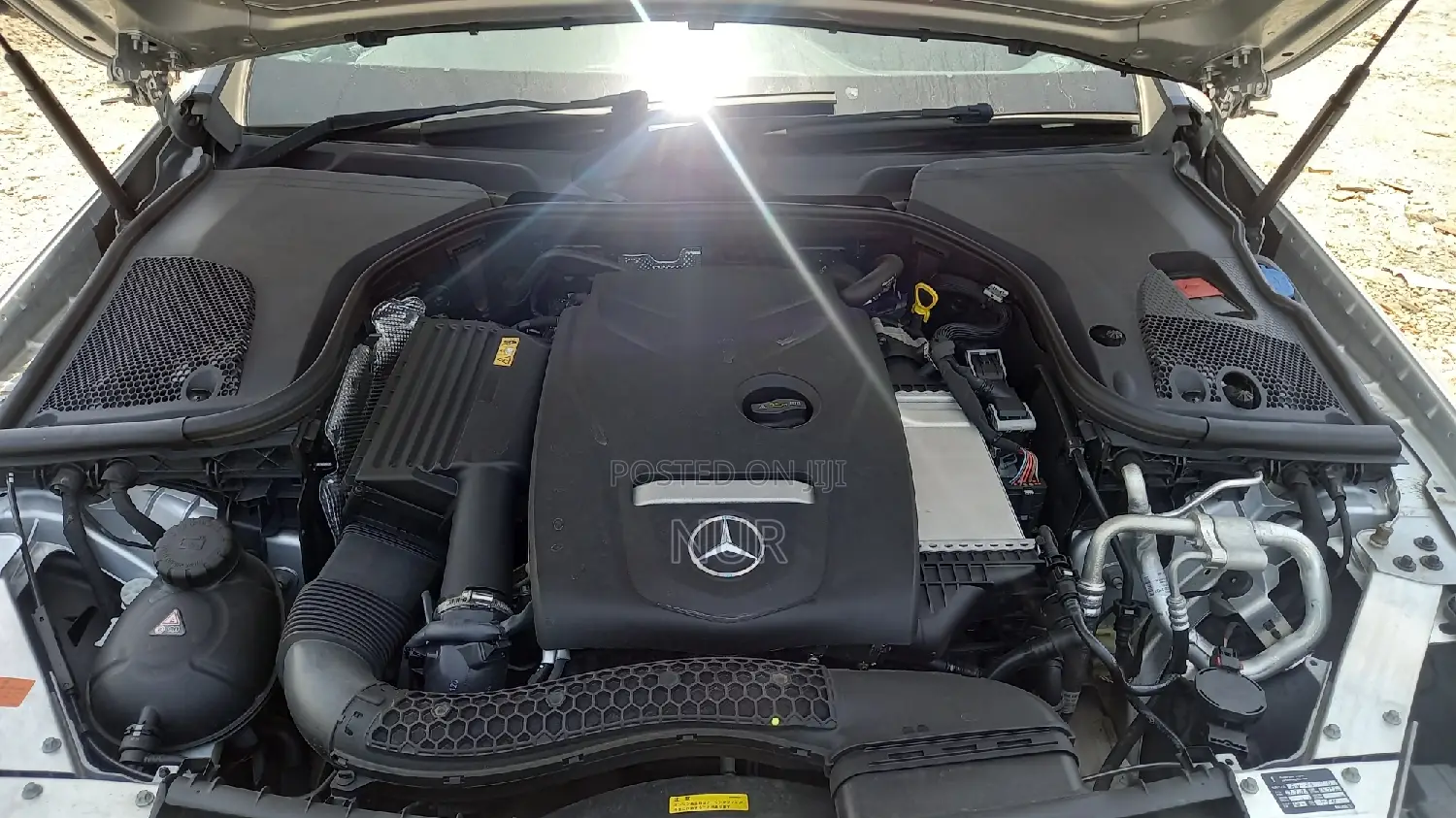 Mercedes-Benz E200 2016 Silver
