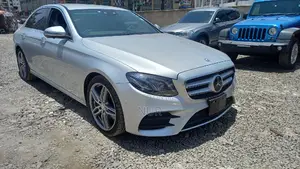 Mercedes-Benz E200 2016 Silver