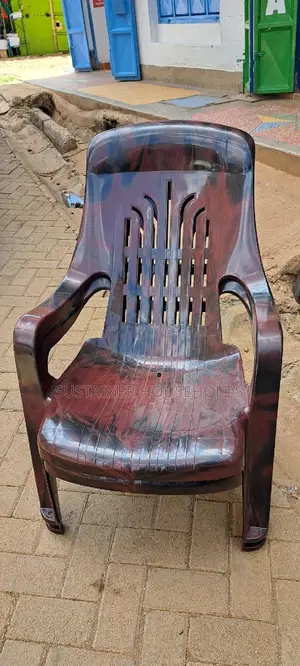 Relaxo Plastic Chairs