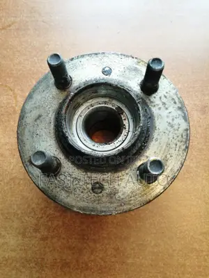 Nissan Wingroad Rear Hub